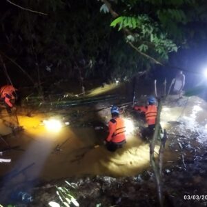 e7001916-3b12-4f77-91a9-068326dcf585