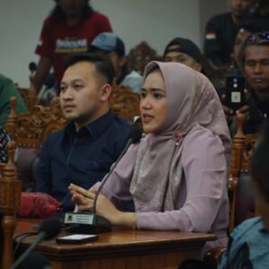 eec0f729-a9a0-4bde-ac32-31f53f514c2b