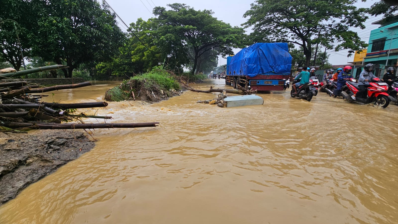 775398af-60e4-4aad-9e7c-16d9329120b2